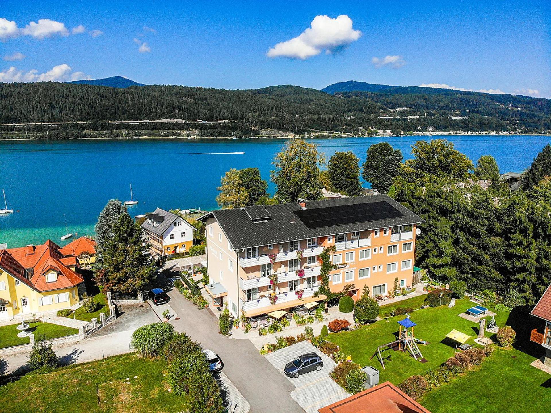 Flairhotel Am Woerthersee Фельден-ам-Вёртер-Зе Экстерьер фото