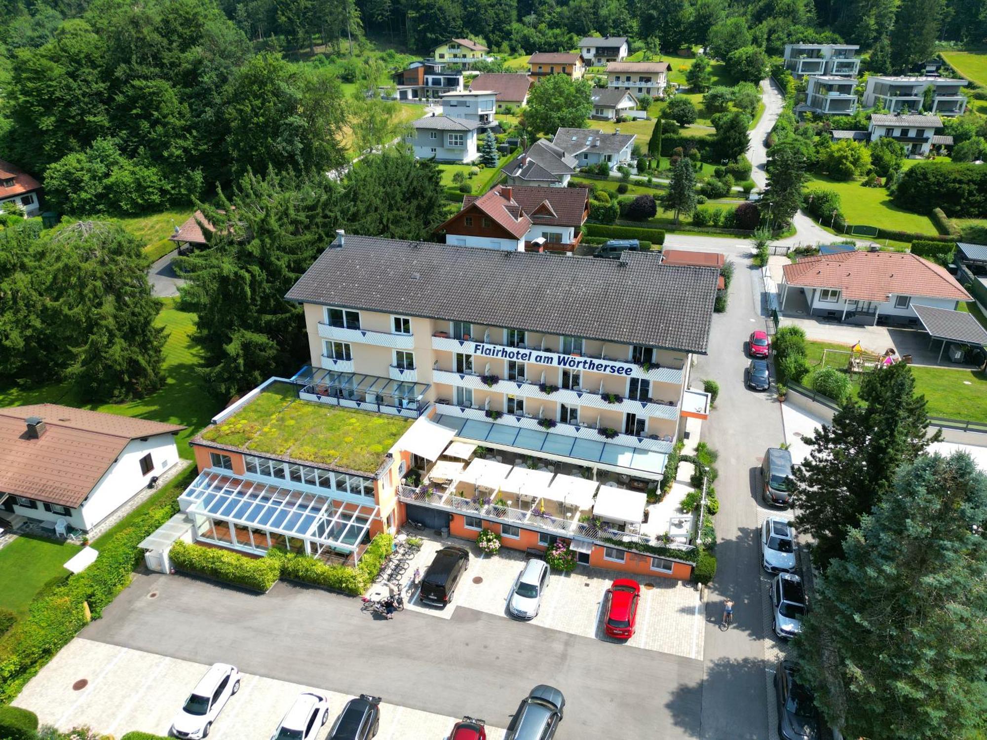 Flairhotel Am Woerthersee Фельден-ам-Вёртер-Зе Экстерьер фото